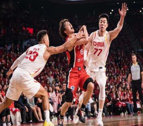 中國(guó)男籃贏球仍有一人該批！王牌前鋒在場(chǎng)輸10分，郭士強(qiáng)認(rèn)清現(xiàn)實(shí)