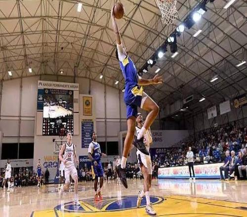 相當(dāng)可靠的得分手！勇士二隊(duì)后場(chǎng)新秀的表現(xiàn)真是漸入佳境