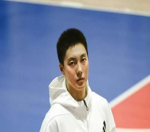 正式退出！廣東核心無奈，濟(jì)南小伙曝出原因，杜鋒批準(zhǔn)，徐杰祝福