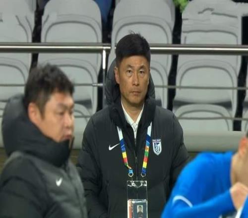 隊友跟不上斯坦丘思路，大連2將不能首發(fā)李昂強硬李國旭認(rèn)慫