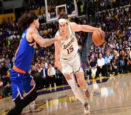 NBA詹姆斯缺席，東契奇和里夫斯接管比賽，預示他們才是湖人未來