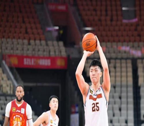 廣東險勝深圳止連敗，杜鋒下課呼聲不減反增，只因他做錯兩個選擇