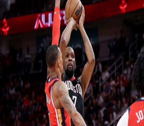 NBA重大漏判！漏吹火箭關(guān)鍵時(shí)刻發(fā)球違例：杜蘭特接球制勝一擊