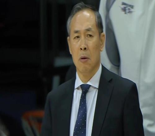 許利民末節(jié)自殺！主動放棄麥基，上3將輸分，最后6秒為何不暫停