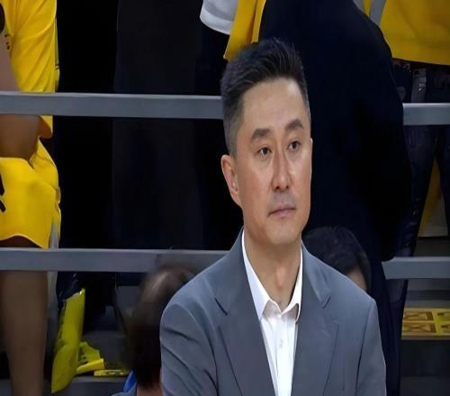 杜鋒接受采訪，回應廣東隊狀態(tài)低迷事宜！