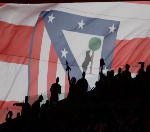 阿斯：馬競有500多名球迷前往伯納烏觀戰(zhàn)，全程受到安保管控