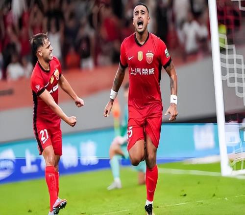 他曾被視為上港必走之人，如今靠努力迎來逆襲，中超第四輪或亮相