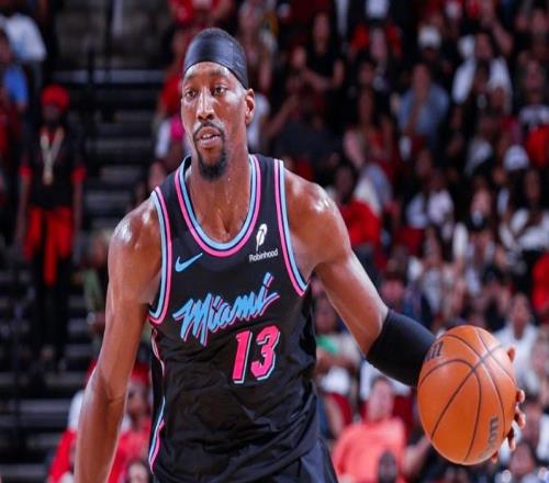 文班亞馬26+14+5封蓋，阿德巴約怒刷18分，馬刺大勝熱火24戰(zhàn)22勝