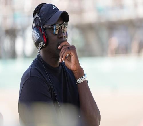 毫不在意，邁克爾喬丹：對(duì)我來說，根本不存在啥歷史最佳球員