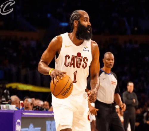 湖人14分大勝騎士東契奇創(chuàng)隊史紀(jì)錄！但真相是：兩隊都在“演”