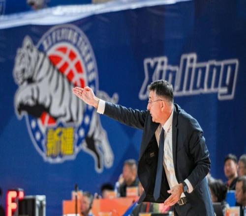 正式確定！新疆男籃裁掉歐洲名帥，執(zhí)教戰(zhàn)績7勝14負成輸球替罪羊