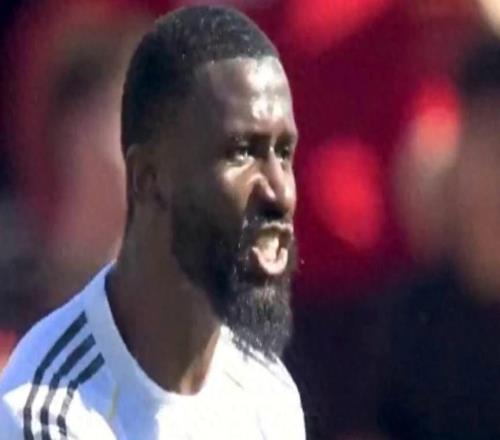 歐冠大戰(zhàn)前夕，呂迪格斥責隊友