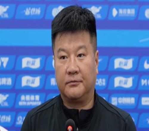 李金羽：這周訓(xùn)練很不錯(cuò)，客場(chǎng)比賽不好打，要保持專注度