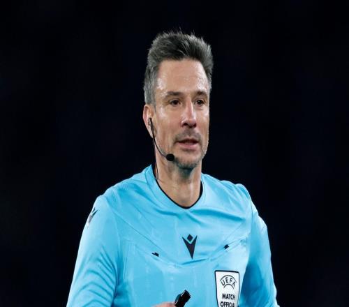 歐足聯(lián)派"卡牌大師"吹拜仁皇馬生死戰(zhàn)，場均4.2黃牌的狠人來了