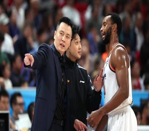 時隔24年再度登頂CBA常規(guī)賽，總冠軍才是這支上海男籃的終極目標