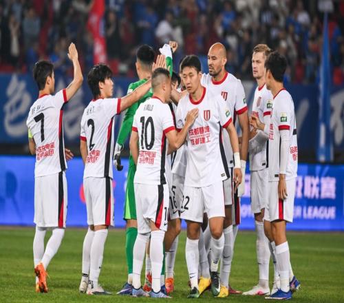 10險(xiǎn)勝！點(diǎn)射破門，中超領(lǐng)頭羊狂飆：6輪不敗，16分排名榜首