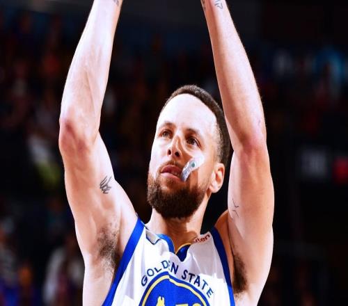 36分率隊(duì)淘汰勇士，兩人被驅(qū)逐！庫里低迷，科爾要離開了