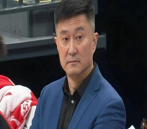 廣東最新速遞！杜鋒賽前再談球隊(duì)困難，新大外預(yù)計(jì)明日啟程