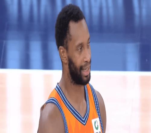 34分大勝！上海雙殺遼寧豪取22連勝弗格戰(zhàn)舊主32分