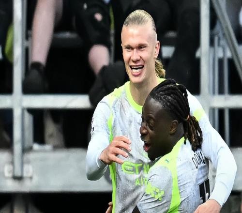 曼城1比0伯恩利登頂，哈蘭德再成關(guān)鍵先生，英超爭(zhēng)冠仍有懸念