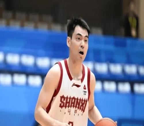 CBA官宣賈明儒獲最佳第六人！進(jìn)攻全面+數(shù)據(jù)提升，成山西二陣核心