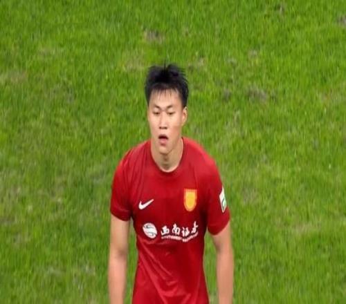 6場(chǎng)1球，向余望餅鋒踢法不適合首發(fā)重慶防守頂級(jí)1將有上升空間