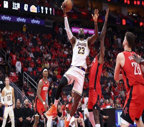 詹姆斯在湖人隊(duì)G4打火箭隊(duì)的表現(xiàn)糟糕后：自己的失誤令人無法接受