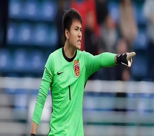 李昊首次以全新身份公開亮相！同時霸氣放話，要代表國足踢世界杯