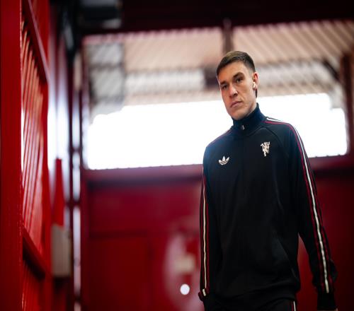 曼聯(lián)半價(jià)甩賣(mài)烏加特：一筆注定虧損的轉(zhuǎn)會(huì)實(shí)驗(yàn)