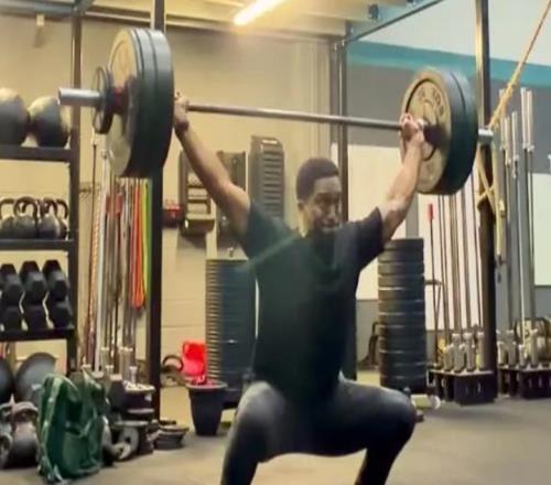 前英超名將迪斯?。何以诮∩碇姓业搅俗晕遥@甚至比踢球更難