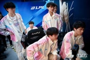 不敵TES后BLG發(fā)布賽場返圖：深察自省，篤行不息