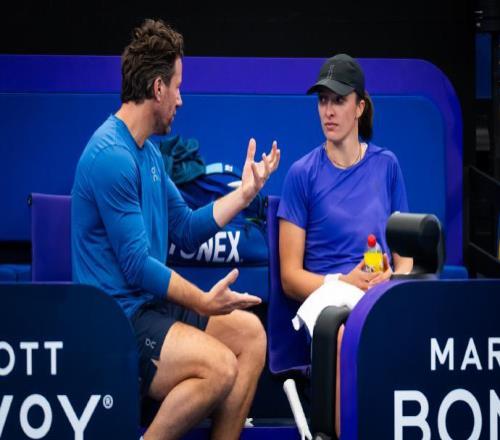 斯瓦泰克與教練結(jié)束合作！