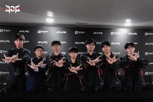 絕望！JDG首局遭GEN速通你認(rèn)為JDG今日能否拿下一局勝利