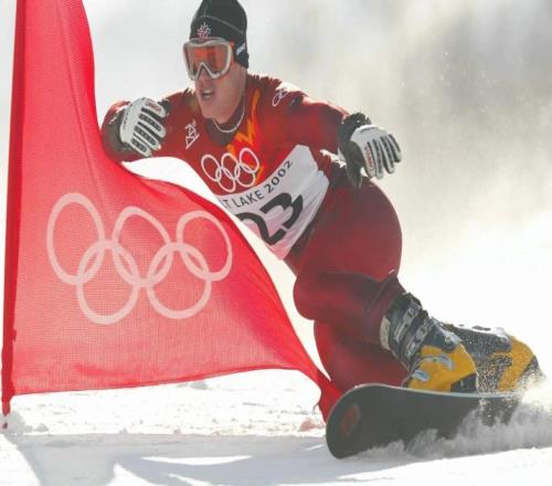 從奧運(yùn)滑雪名將到毒梟頭目：加拿大前選手淪為FBI頭號(hào)通緝犯，懸賞1500萬(wàn)！