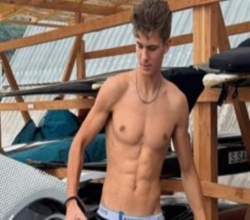 轉(zhuǎn)戰(zhàn)OnlyFans養(yǎng)家糊口英國皮筏艇運動員被禁賽兩年本人稱毫不后悔