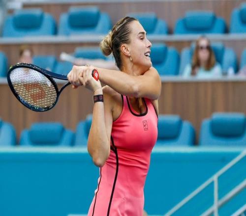 不敵老對(duì)手無緣邁阿密八強(qiáng)，鄭欽文需要找回發(fā)球和精氣神