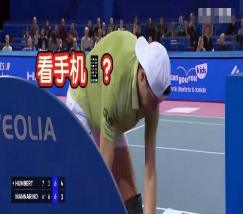 安貝爾搶七看手機(jī)遭逆轉(zhuǎn)被質(zhì)疑打假球，小威教練力挺女網(wǎng)打五盤！