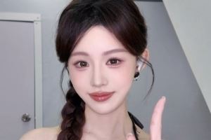 無畏契約主持一意分享照片：先把拍的工作照發(fā)了，明天發(fā)定妝照