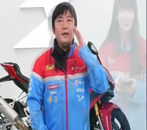 對(duì)話拍下張雪賽車的廣州企業(yè)：正走流程打款，車輛將公開(kāi)展示