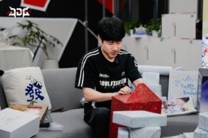 JDG曬GALA生日返圖：幸福時刻感謝粉絲朋友們送來的祝福和禮物！