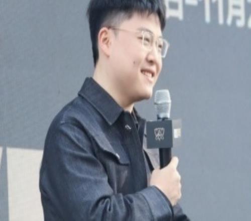 又來爆料人：現(xiàn)在四個(gè)隊(duì)搶三個(gè)AD，Uzi回歸的可能性是越來越大了