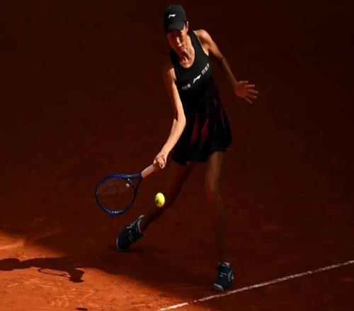 張帥橫掃利斯賽后側(cè)面回應(yīng)質(zhì)疑，鄭欽文首秀對(duì)手確定迎戰(zhàn)肯寧