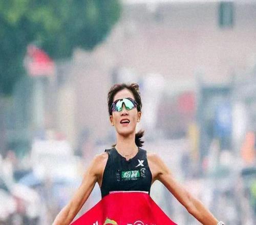 黃菲馬拉松女子10月獎金王