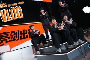 JDG決賽記錄視頻Tabe小白安慰隊(duì)員：比賽沒(méi)有一步登天,承認(rèn)差距