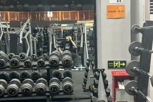 解說毛毛曬健身照片：我被激勵(lì)了，你們呢！