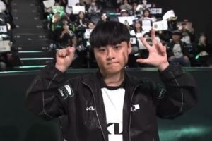 DK分享隊員慶祝SMK首秀3000天返圖：我們愛你三千遍