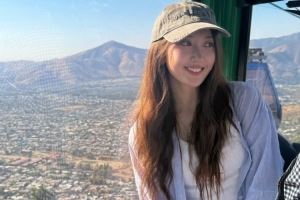 主持唯嘉曬照：在圣母山被日光擁吻，王姐曬成棕色版