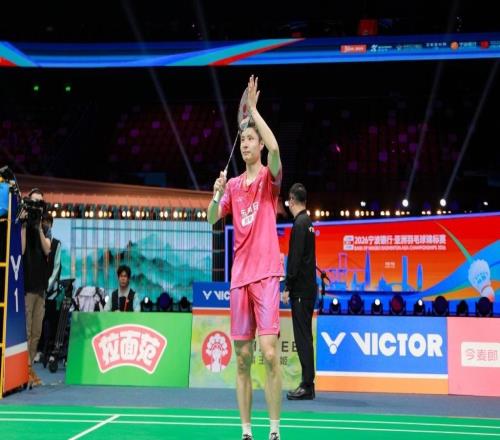 決賽零封“黑馬”阿尤什，石宇奇生涯首奪亞錦賽男單冠軍