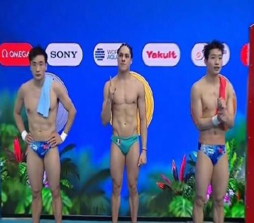 男子3米板：墨西哥選手奪冠，曹緣、王宗源分列二三名