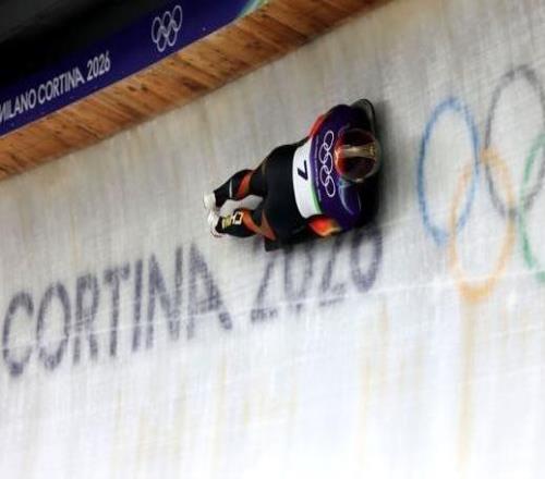 鋼架雪車男子單人首日：韋斯頓兩刷紀(jì)錄，陳文浩暫列第四